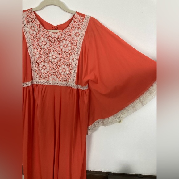 Vintage Nightgown Coral Peach with White Lace Floor-length - Picture 3 of 7